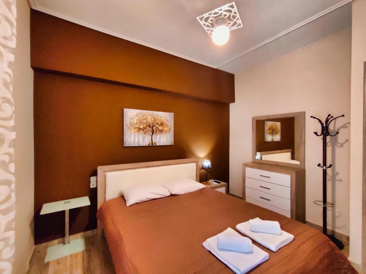 Luxury Lila House Under The Rocks Apartment Kalampáka Luaran gambar
