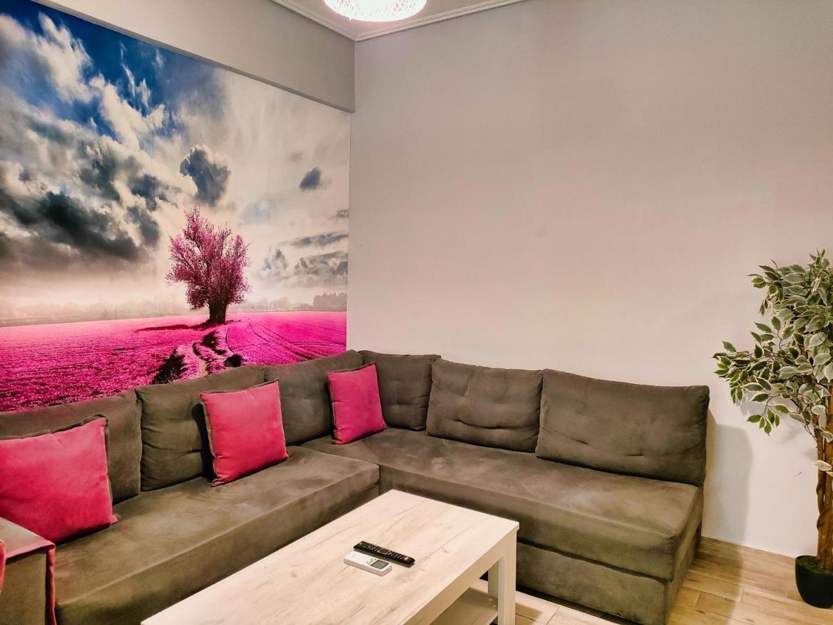 Luxury Lila House Under The Rocks Apartment Kalampáka Luaran gambar