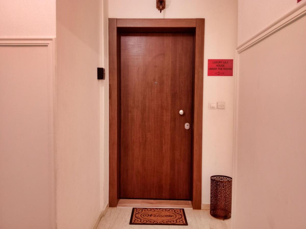 Luxury Lila House Under The Rocks Apartment Kalampáka Luaran gambar